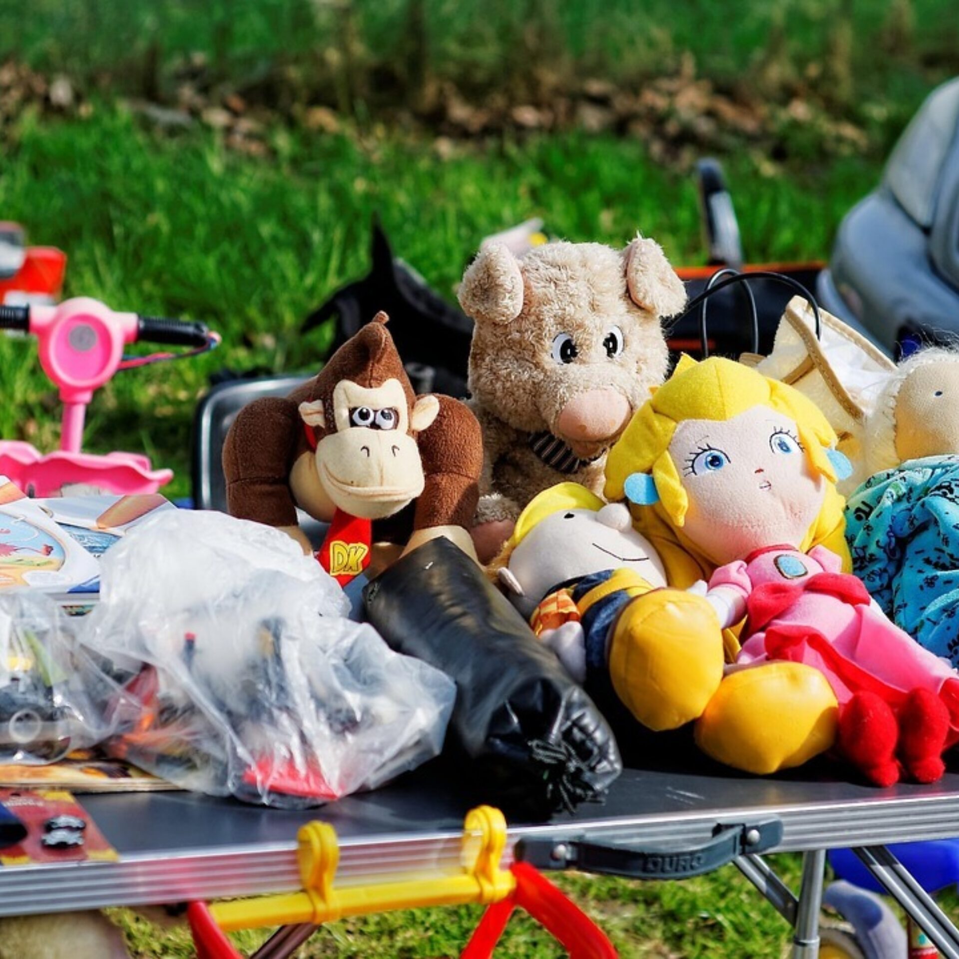 Flea market 2552658 1280